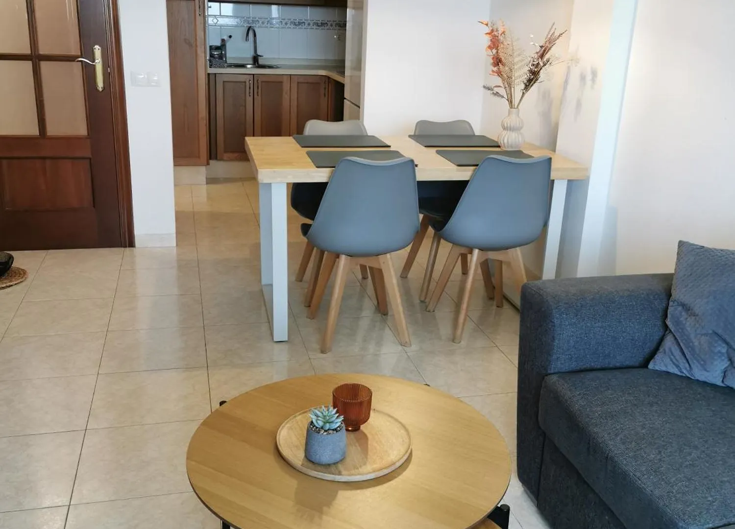 Sea View With Balcony. Queen Size Bed. High Speed Internet Aguadulce  0*, Aguadulce (Almeria)
