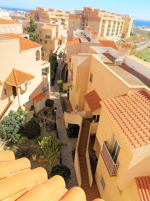 Sea View With Balcony. Queen Size Bed. High Speed Internet Aguadulce  0*, Aguadulce (Almeria)