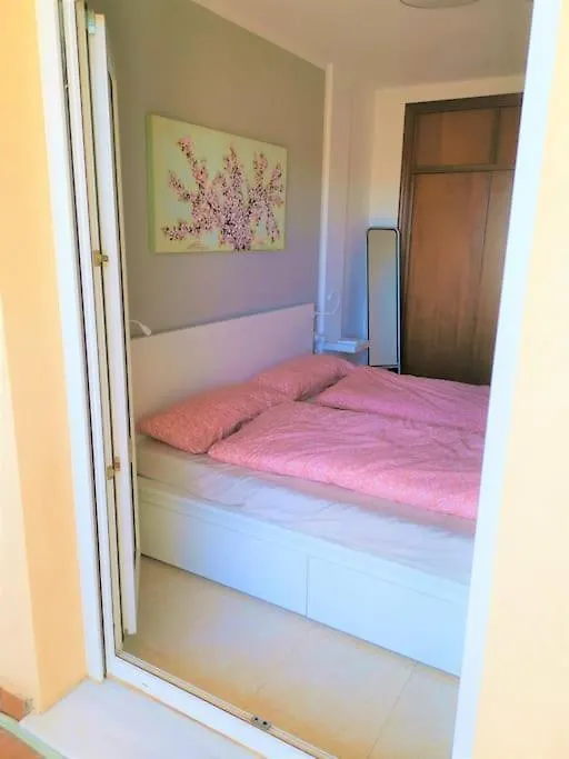 Sea View With Balcony. Queen Size Bed. High Speed Internet Aguadulce  Aguadulce (Almeria)